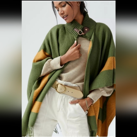 Anthropologie Sweaters - Anthropologie Green And Golden Fringe Cape Poncho Turtleneck Leather Clasp Onesz